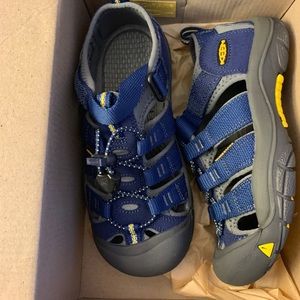 Blue depths/gargoyle